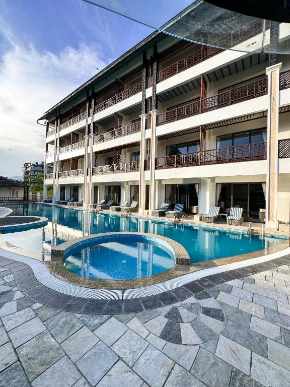 Lake View Resort