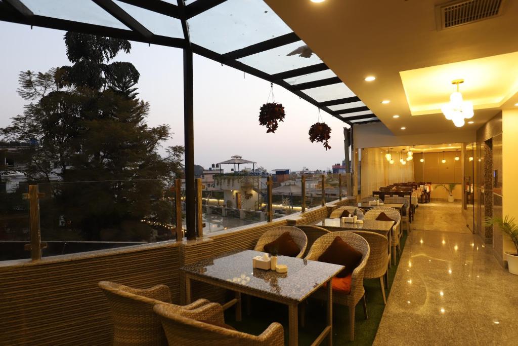 Apex Business Hotel